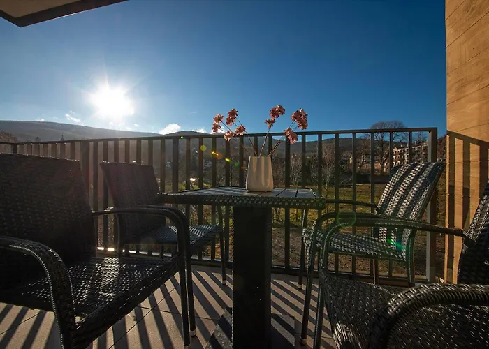 Bezowy Sun Seasons 24 W Swieradowie Zdroju Z Parkingiem By Renters Lejlighed Świeradów-Zdrój